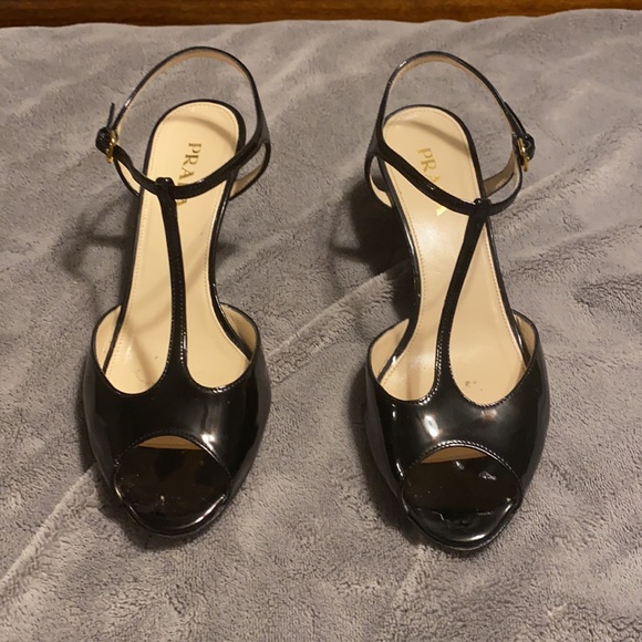 Women’s Prada Heels - Picture 2 of 7